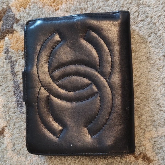 CHANEL Handbags - Vintage Chanel wallet black leather
